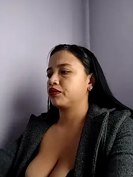 MILA  06 online show from September 29, 2025, 1:49 pm