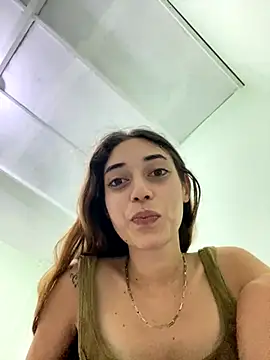 Snapshot of loirinhaaa chatting on October 13, 2025, 4:07 pm loirinhaaa online show from October 13, 2025, 4:07 pm