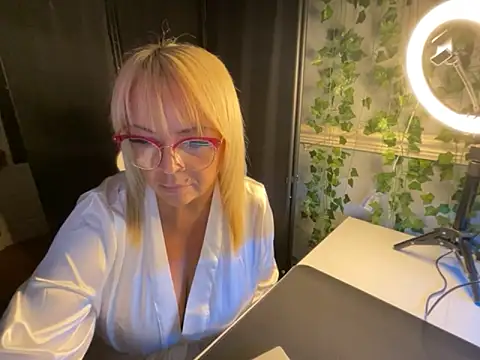 BonnyDesire online show from March 20, 2026, 8:25 pm