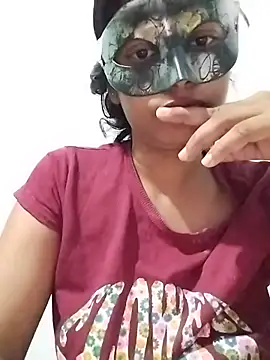ms-naina online show from August 4, 2026, 6:32 pm