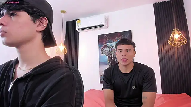 Hot Threesomee online show from September 24, 2025, 1:25 pm