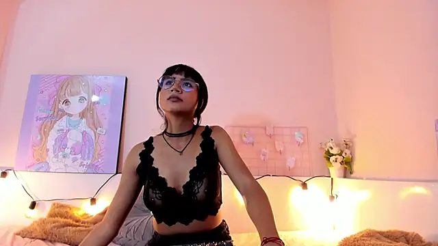 Snapshot of Lola_Purple chatting on September 28, 2025, 3:23 am Lola Purple online show from September 28, 2025, 3:23 am