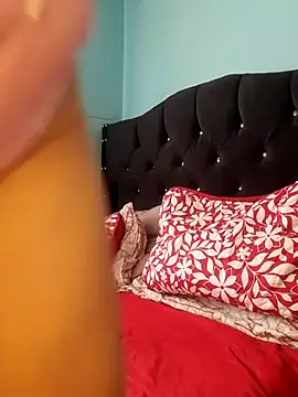 gabii hardy online show from November 26, 2025, 6:42 pm