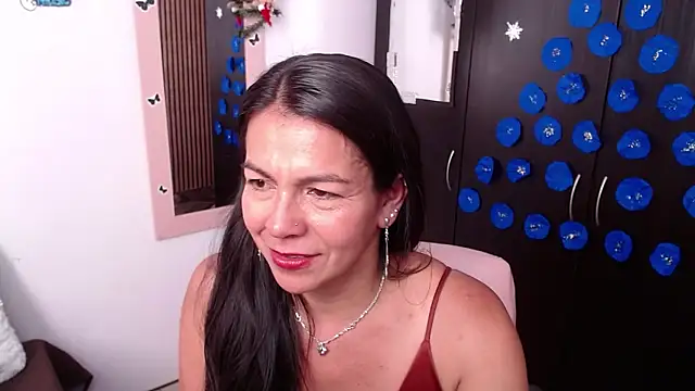 camilavargas  online show from December 13, 2025, 9:42 pm