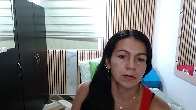 Snapshot of camilavargas_ chatting on May 25, 2026, 7:20 pm camilavargas online show from May 25, 2026, 7:20 pm