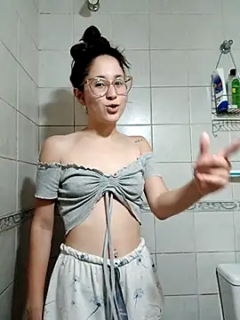 linameii online show from October 24, 2025, 4:09 am