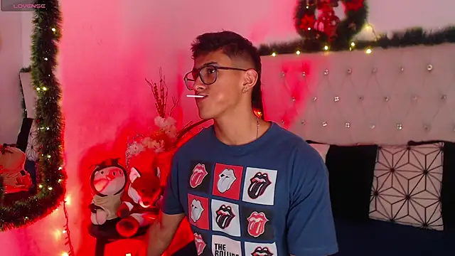 SalvadorFit online show from December 17, 2025, 8:37 pm