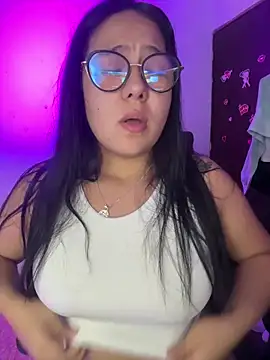 Snapshot of sacha_torres02 chatting on April 23, 2026, 2:35 am sacha torres02 online show from April 23, 2026, 2:35 am