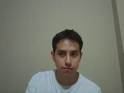 Snapshot of supguyLat chatting on April 22, 2026, 5:43 am supguyLat online show from April 22, 2026, 5:43 am