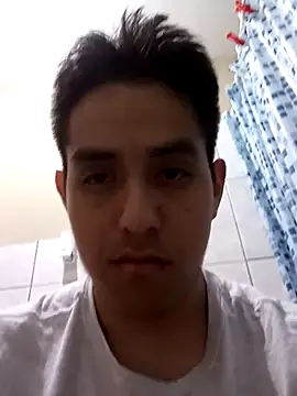 Snapshot of supguyLat chatting on August 9, 2026, 9:14 am supguyLat online show from August 9, 2026, 9:14 am
