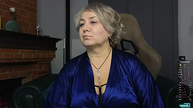 Marta Wils online show from October 3, 2025, 1:02 am