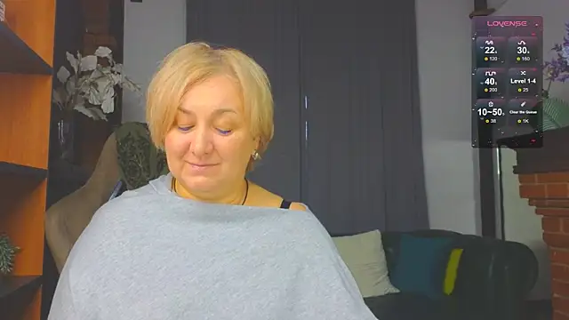 Marta Wils online show from November 4, 2025, 2:10 am