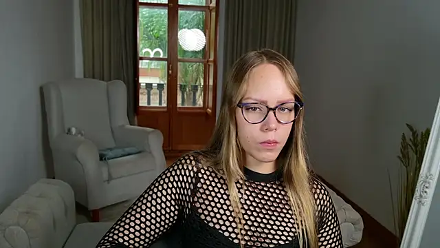 Naughty Kitti online show from October 13, 2025, 7:19 am