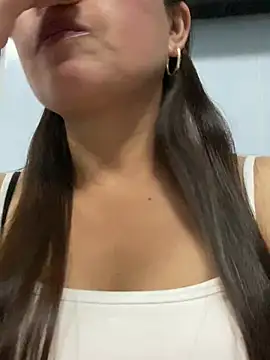 Milky-milk online show from March 23, 2026, 1:04 pm