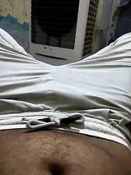 Snapshot of yourcontrol1 chatting on September 17, 2025, 1:46 pm yourcontrol1 online show from September 17, 2025, 1:46 pm