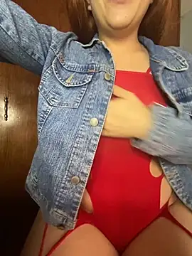 Amandaaaa20 online show from October 15, 2025, 9:26 pm