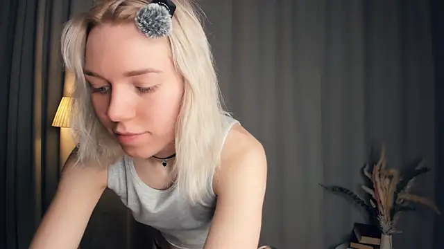 DianeHonnette online show from March 7, 2026, 7:33 pm