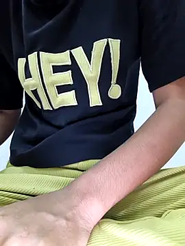 sassyishhu76 online show from October 14, 2025, 9:15 pm