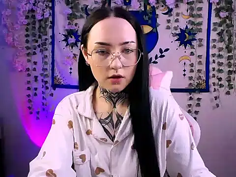 Snapshot of MollyKissy chatting on April 11, 2026, 7:45 am MollyKissy online show from April 11, 2026, 7:45 am