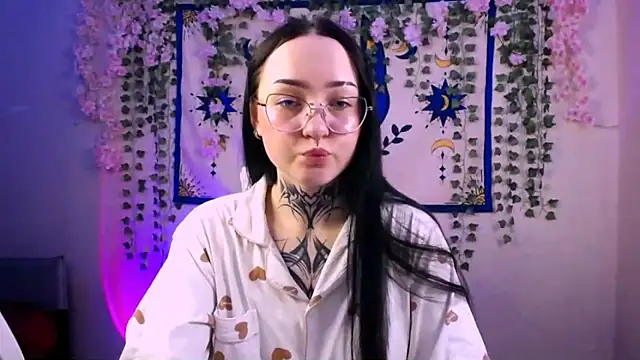 Snapshot of MollyKissy chatting on April 12, 2026, 4:50 am MollyKissy online show from April 12, 2026, 4:50 am