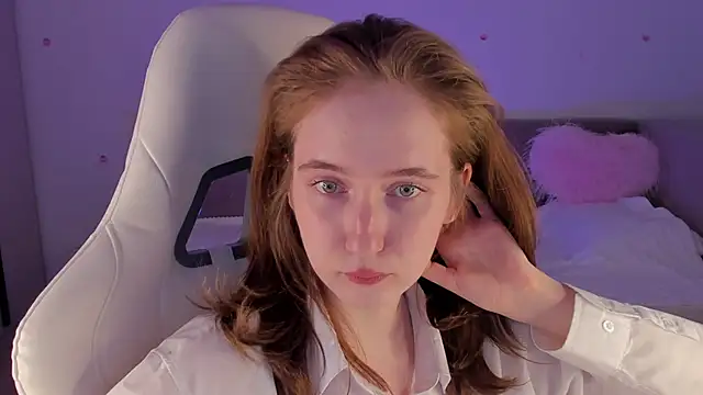 CrystalSoul  online show from October 30, 2025, 12:06 pm