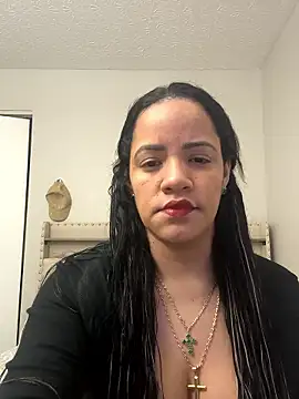 Snapshot of adri-1 chatting on January 15, 2026, 6:29 am adri-1 online show from January 15, 2026, 6:29 am