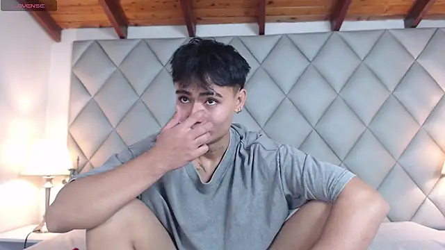 Clement Reyes online show from October 18, 2025, 1:01 pm