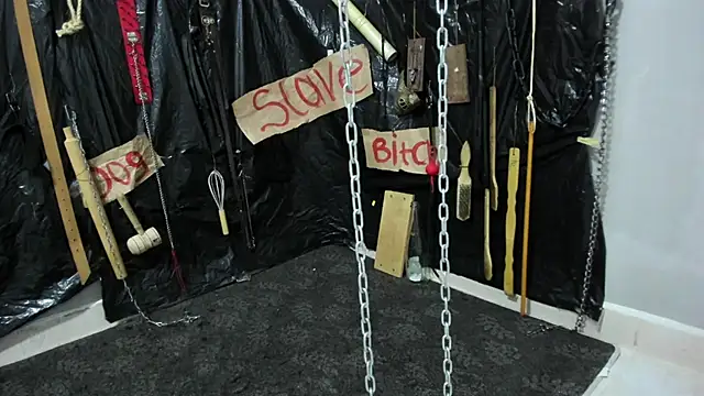 BDSM MEDUZA online show from May 21, 2026, 10:22 am
