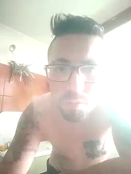 Snapshot of Lionardovssf35 chatting on October 1, 2025, 8:26 pm Lionardovssf35 online show from October 1, 2025, 8:26 pm