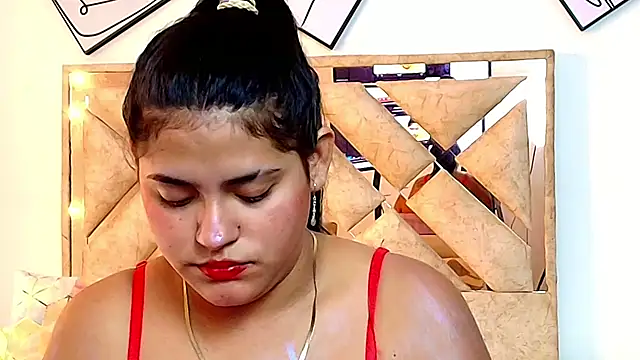 Selenegomezz online show from November 16, 2025, 9:20 pm