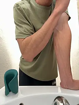 gymratforyouu online show from November 7, 2025, 12:10 am