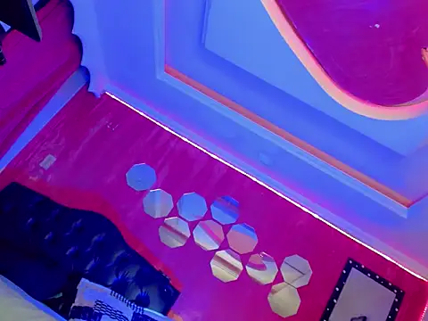 Snapshot of Julia_Bulette1 chatting on September 28, 2025, 2:39 am Julia Bulette1 online show from September 28, 2025, 2:39 am