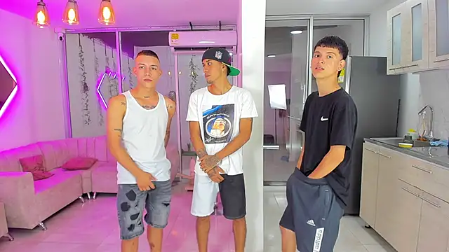 Snapshot of Houseofwarrios chatting on September 21, 2025, 5:20 am Houseofwarrios online show from September 21, 2025, 5:20 am