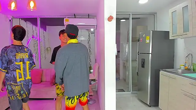 Snapshot of Houseofwarrios chatting on September 22, 2025, 3:30 am Houseofwarrios online show from September 22, 2025, 3:30 am