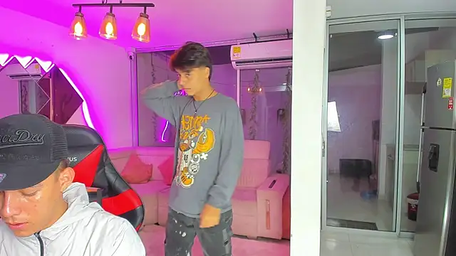 Snapshot of Houseofwarrios chatting on November 23, 2025, 5:18 am Houseofwarrios online show from November 23, 2025, 5:18 am