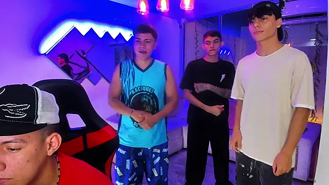 Snapshot of Houseofwarrios chatting on December 21, 2025, 5:36 am Houseofwarrios online show from December 21, 2025, 5:36 am