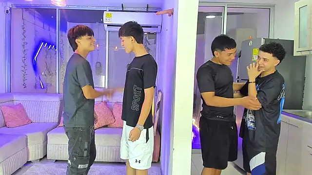 Snapshot of Houseofwarrios chatting on January 7, 2026, 5:32 am Houseofwarrios online show from January 7, 2026, 5:32 am