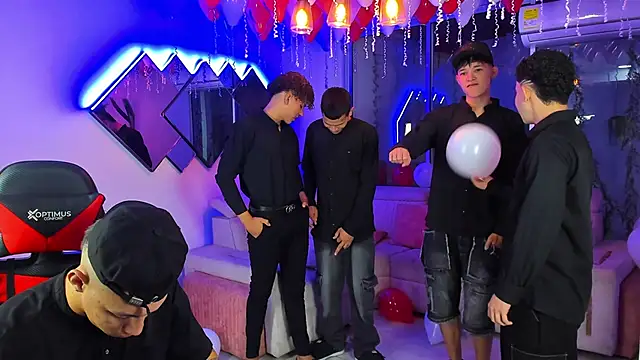 Snapshot of Houseofwarrios chatting on February 15, 2026, 5:48 am Houseofwarrios online show from February 15, 2026, 5:48 am