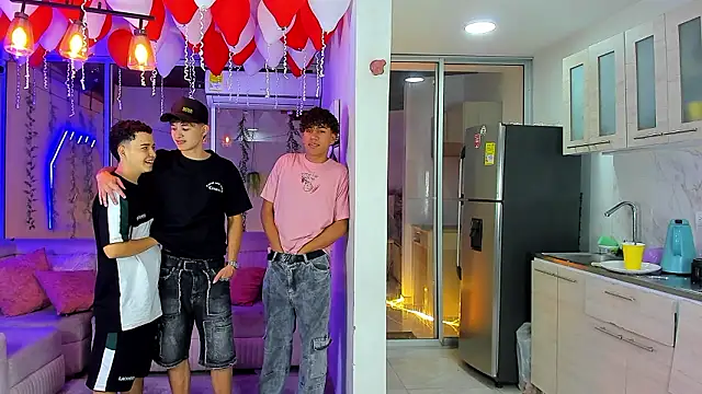 Snapshot of Houseofwarrios chatting on February 18, 2026, 5:36 am Houseofwarrios online show from February 18, 2026, 5:36 am