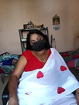 Snapshot of queendivya chatting on May 14, 2026, 5:14 am queendivya online show from May 14, 2026, 5:14 am