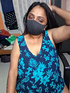 Snapshot of queendivya chatting on May 25, 2026, 5:08 pm queendivya online show from May 25, 2026, 5:08 pm