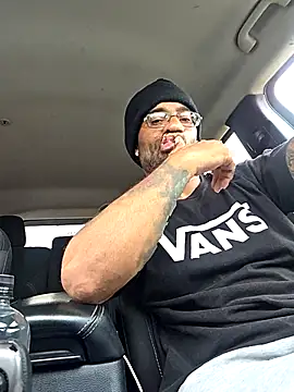 Snapshot of Justahungdad chatting on September 23, 2025, 9:29 pm Justahungdad online show from September 23, 2025, 9:29 pm