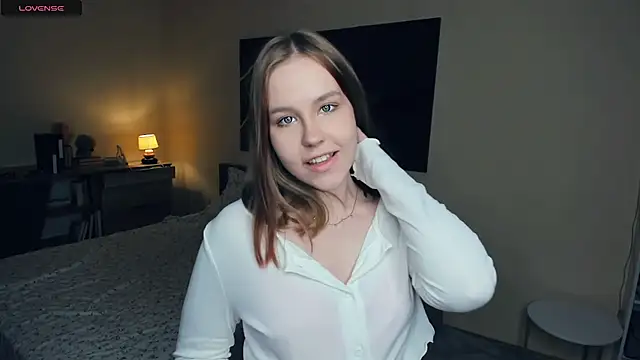 Snapshot of MaliaBourraine chatting on September 24, 2025, 7:44 am MaliaBourraine online show from September 24, 2025, 7:44 am