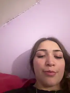 EllaClarke online show from April 5, 2026, 7:22 pm