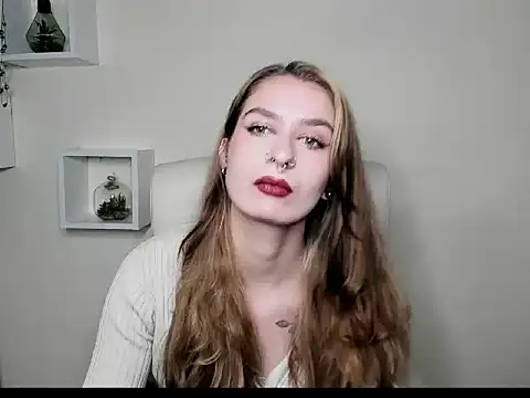 NinaBlond1 online show from November 4, 2025, 9:19 am