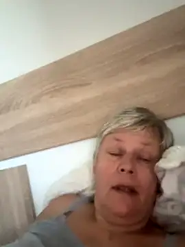 VyC7564 online show from October 28, 2025, 9:24 am