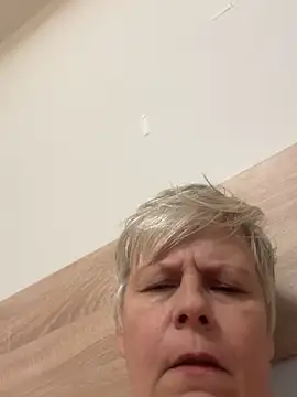 VyC7564 online show from November 6, 2025, 10:05 am