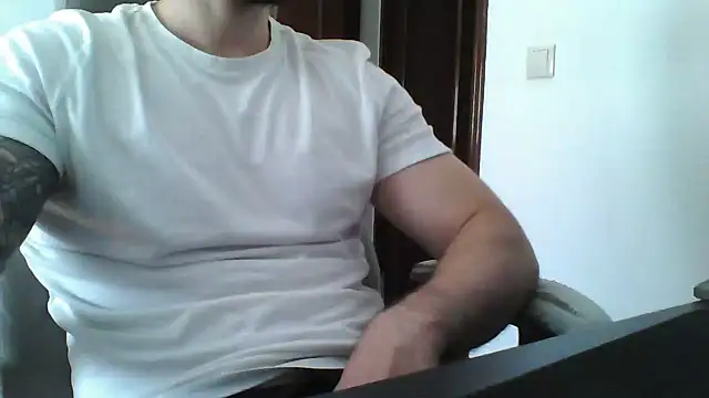 Snapshot of yourfantasy777 chatting on July 1, 2026, 3:45 pm yourfantasy777 online show from July 1, 2026, 3:45 pm