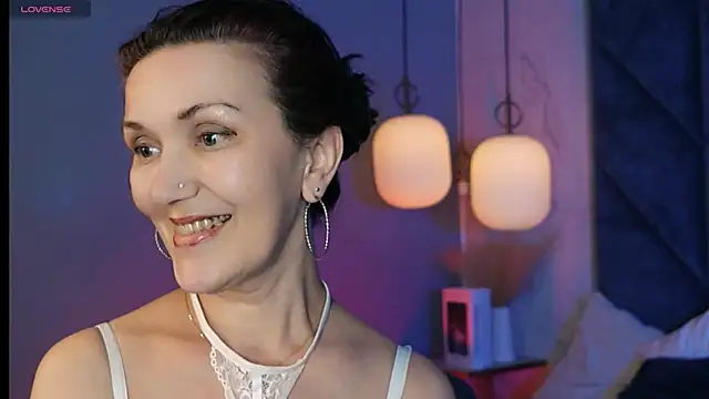 Snapshot of Irene_Marlow chatting on May 26, 2026, 7:48 am Irene Marlow online show from May 26, 2026, 7:48 am