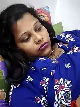 Snapshot of sweetqueen143 chatting on February 9, 2026, 5:50 pm sweetqueen143 online show from February 9, 2026, 5:50 pm